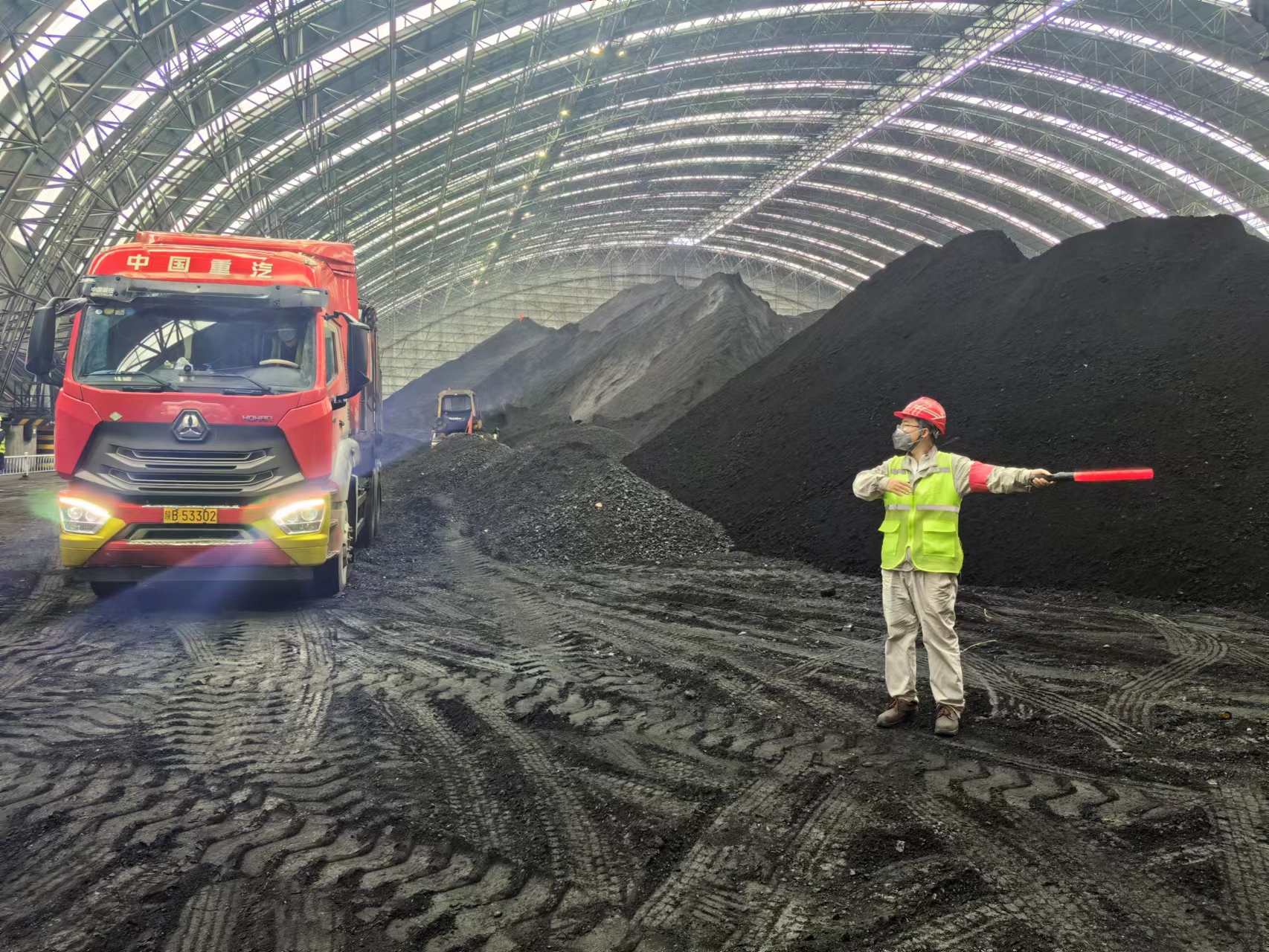 1689831347433061419.jpg 5.西安熱電廠封閉煤場.jpg